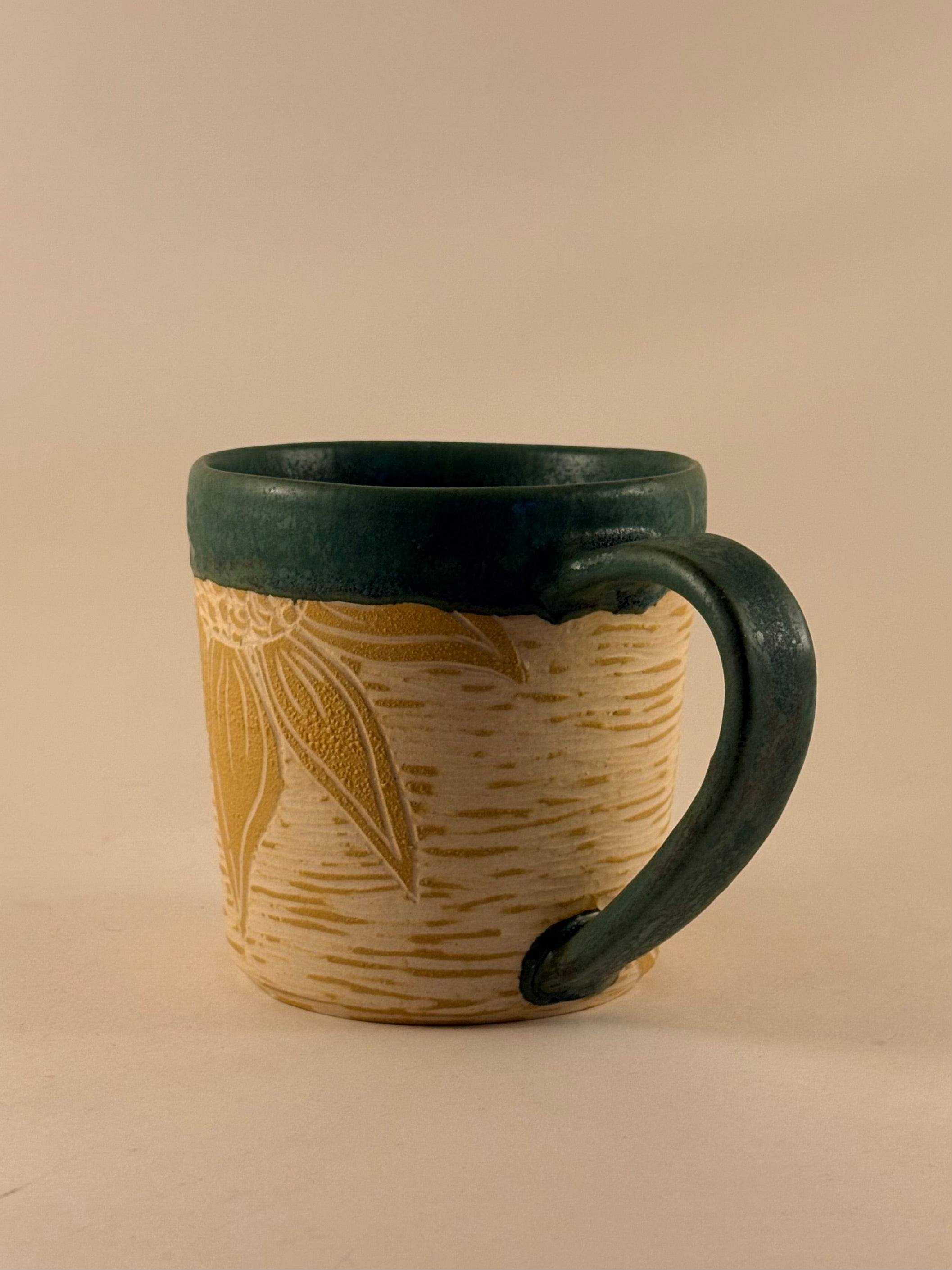 Yellow Flower Mug - 14 fl oz