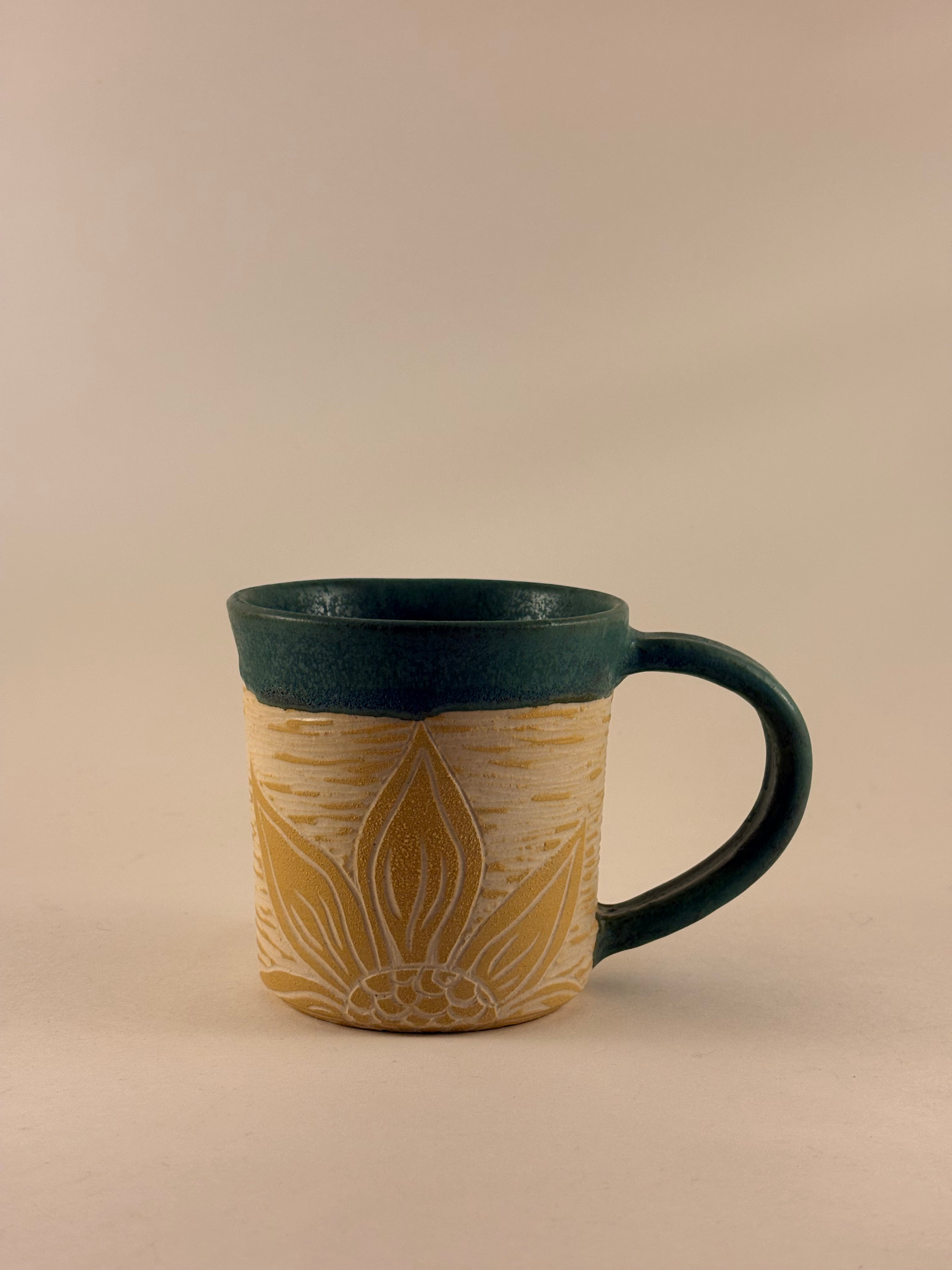 Yellow Flower Mug - 10 fl oz