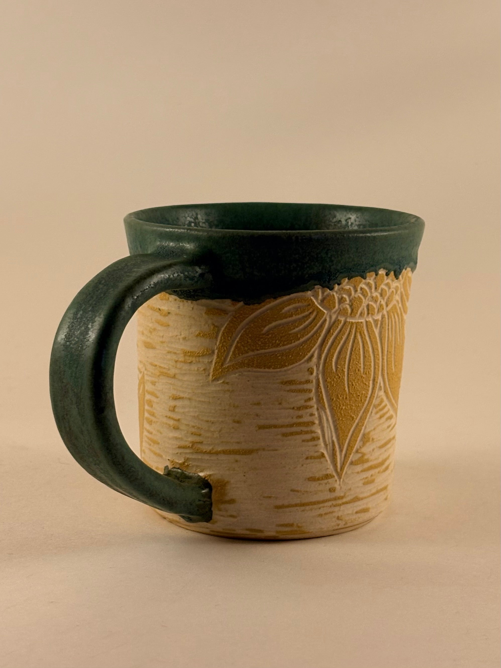 Yellow Flower Mug - 10 fl oz